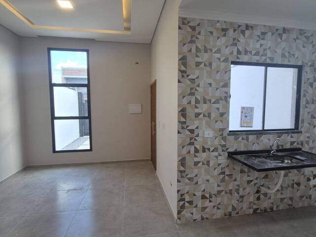 Casa para Venda em Taubaté - 3